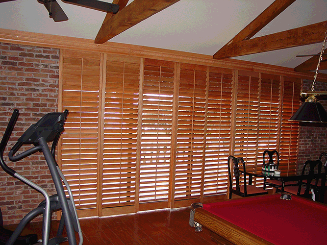 wood plantation shutter